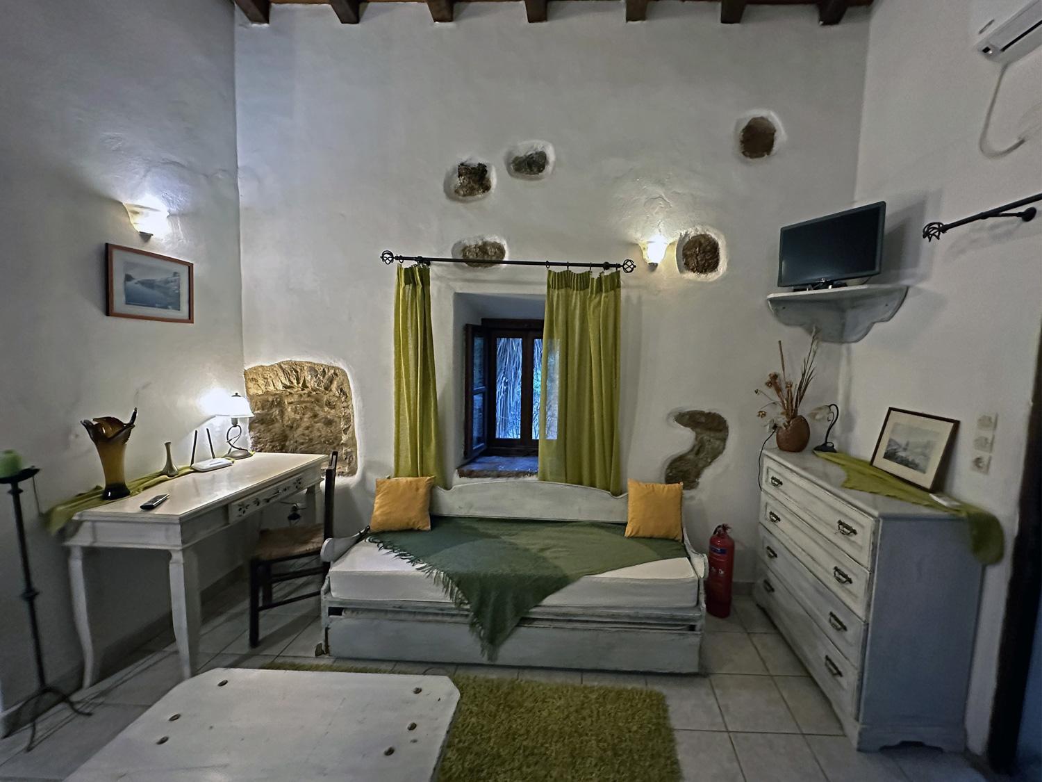 Porfyrousa Traditional Hotel Milopotamos  Ngoại thất bức ảnh