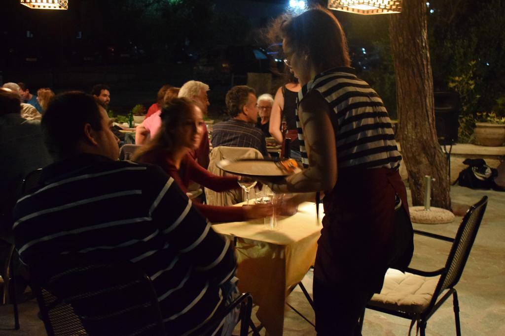Porfyrousa Traditional Hotel Milopotamos  Ngoại thất bức ảnh