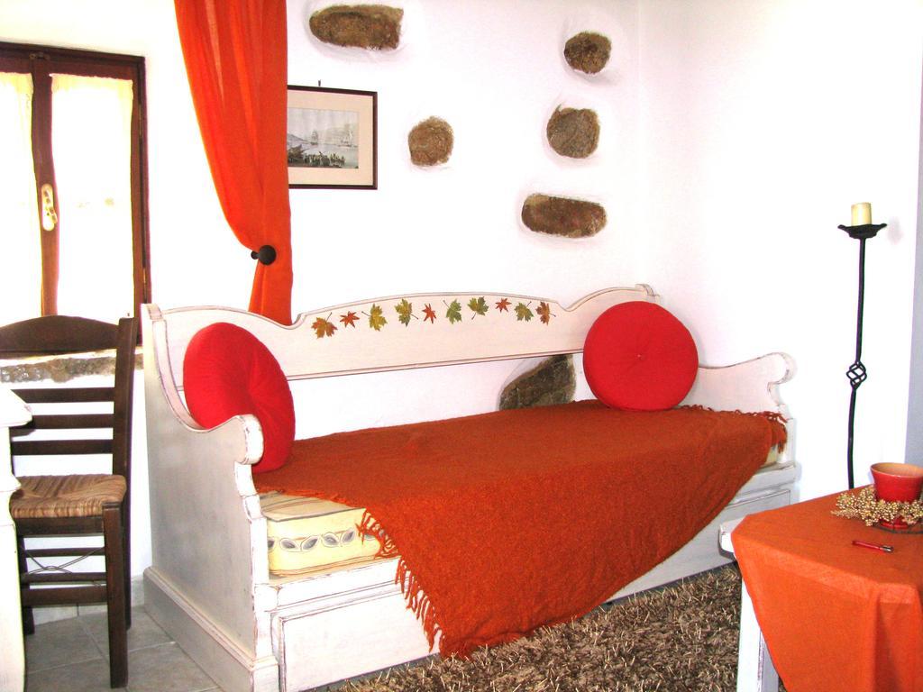 Porfyrousa Traditional Hotel Milopotamos  Ngoại thất bức ảnh